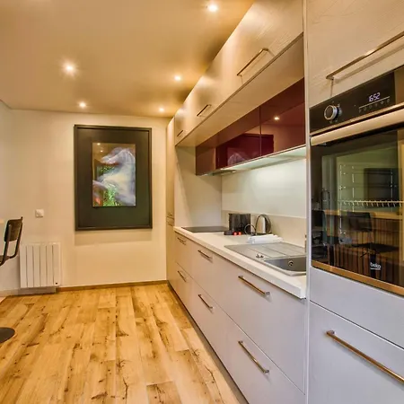 The Garden - 2 Bedrooms - Garden - Deauville