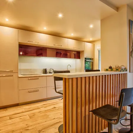 The Garden - 2 Bedrooms - Garden -